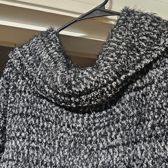 Lane Bryant Sweater - Picture 3 of 14